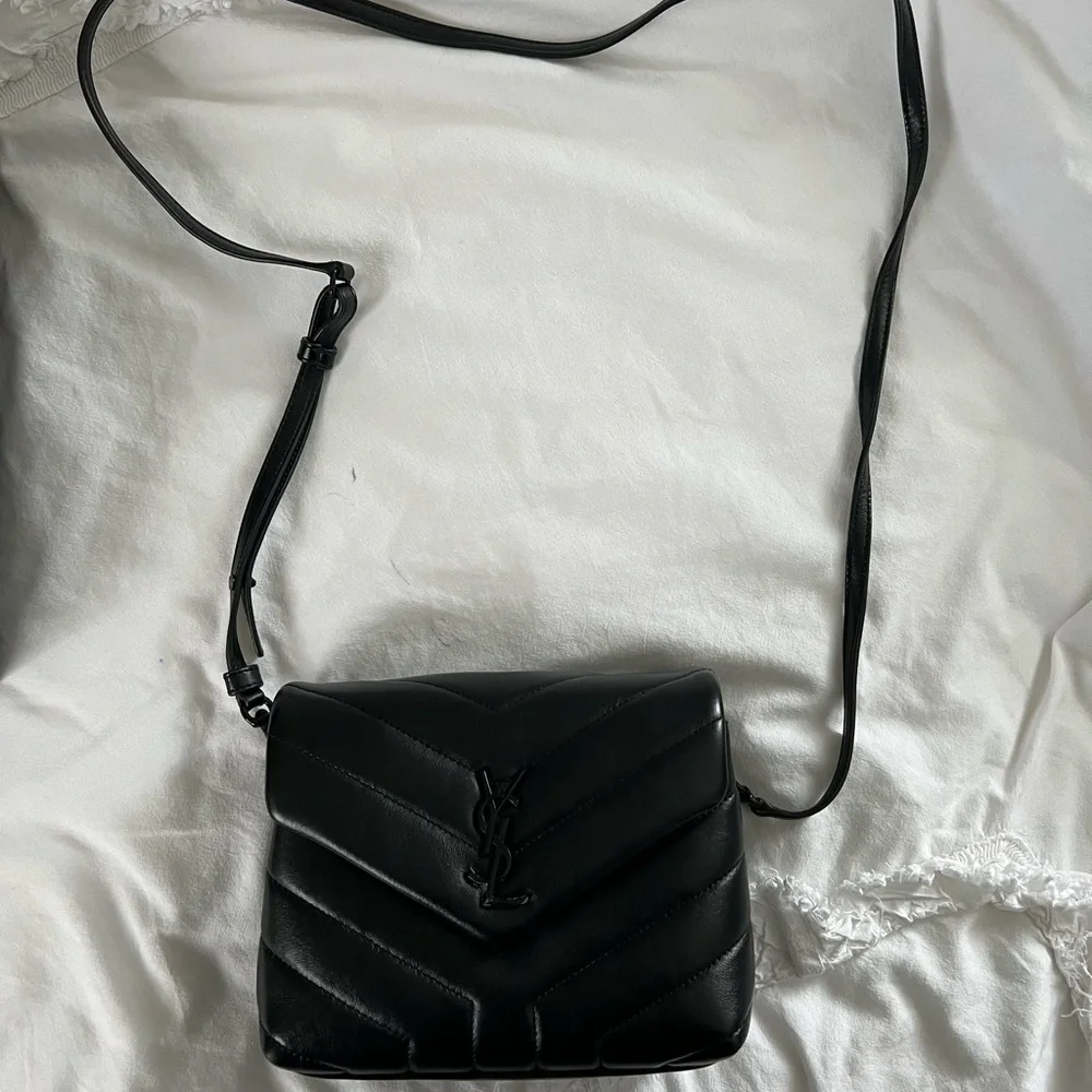 YSL LOULOU TOY STRAP BAG IN MATELASSÉ "Y" LEATHER - Picture 5 of 7